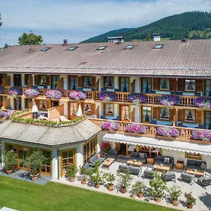 https://hotel-ziegleder.com-bavaria.com